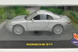 Hot Wheels 1999 Porsche 911 Carrera (Silver) 1:18 Scale Diecast With Box! alternative image