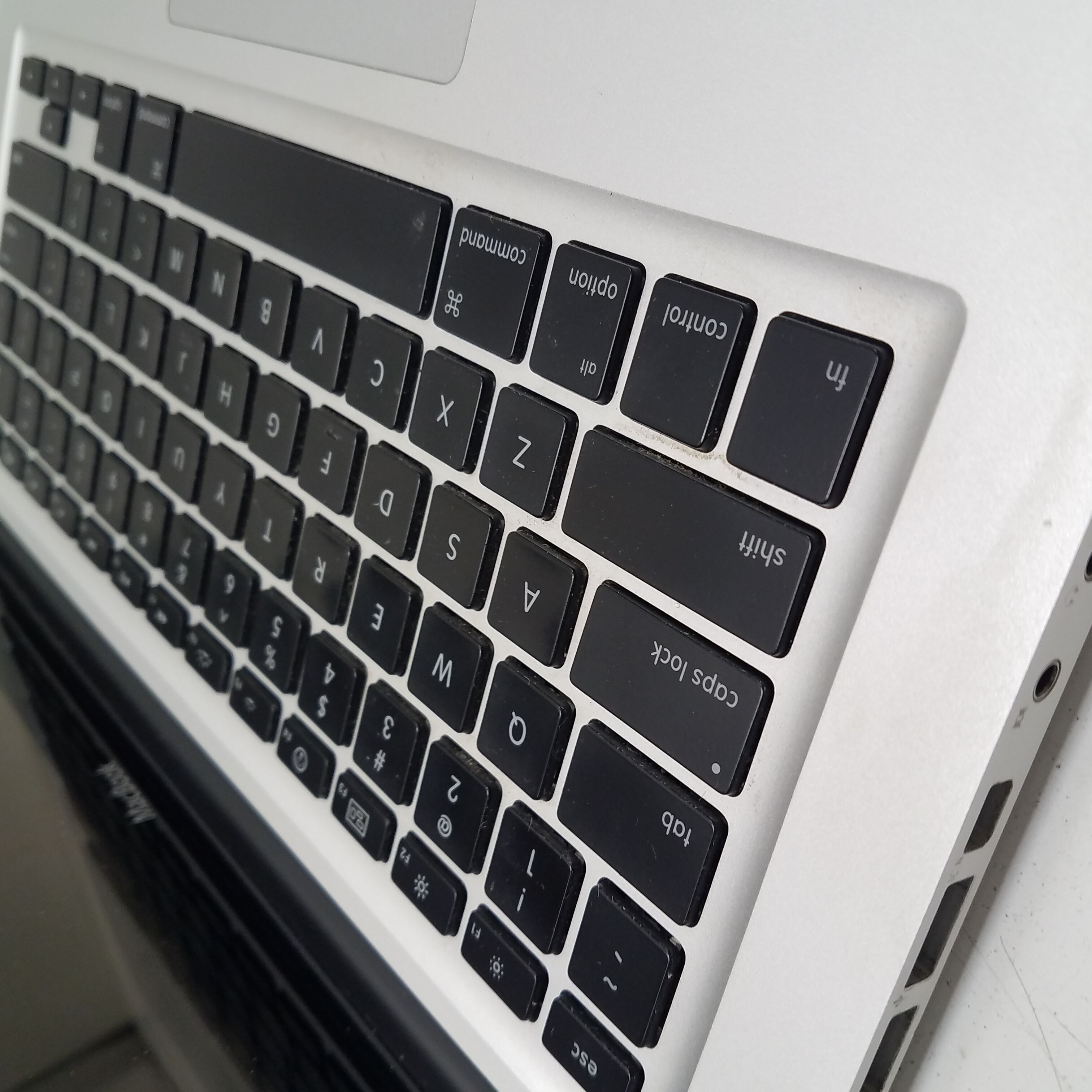 Buy the Apple MacBook Pro 13.3-in Model A1278 | For Parts