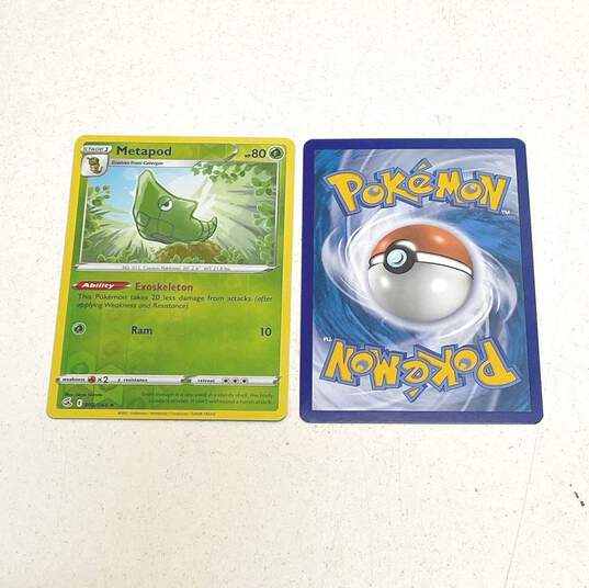 Assorted Pokémon TCG Common, Uncommon and Rare Trading Cards (600 Plus Cards) image number 3