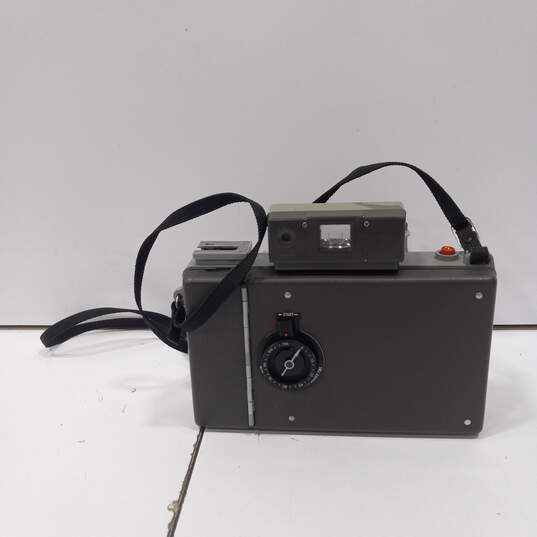 Vintage Polaroid 430 Instant Camera image number 3