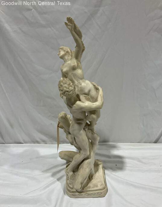 Decorative Statue image number 2