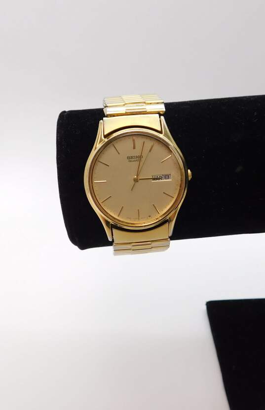 Buy the Men's Seiko Quartz 5Y23-8039 Gold Tone Analog Calendar Watch ...