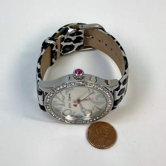 Designer Betsey Johnson BJ00131-09 Rhinestone Analog Dial Quartz Wristwatch image number 3