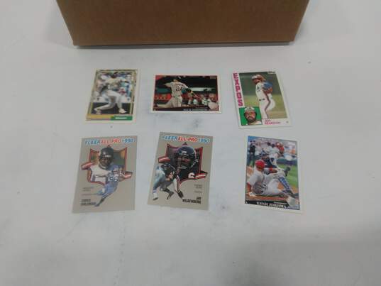 Bundle of Assorted Sports Trading Cards image number 3