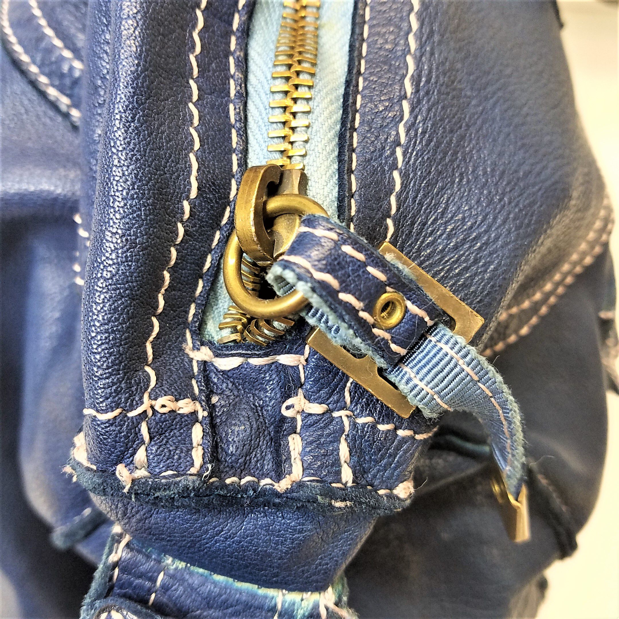 Sissi Rossi Blue Leather Crossbody Bag