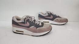 Nike Air Max 1 Sneakers Size 8.5 alternative image