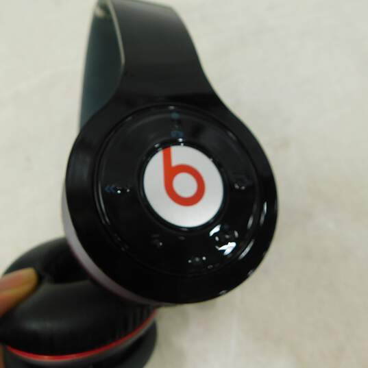 Beats by Dr. Dre Solo 810-00012-00 Wireless Bluetooth Headphones Black W/ Case image number 3
