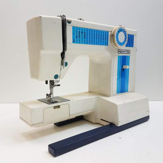 Buy the White Deluxe Precision Built Zigzag 1510 Sewing Machine