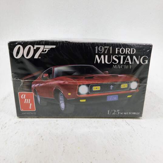 James Bond - Kit complet maquette Ford Mustang I