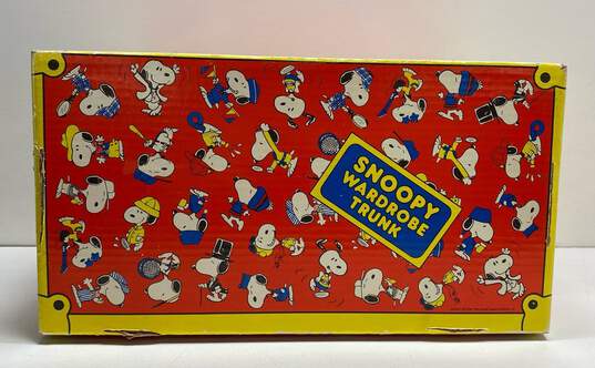 Peanuts Snoopy Wardrobe Trunk W/ Accessories image number 1