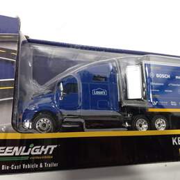 Greenlight Lowe's Kenworth T2000 Transporter Die-Cast Vehicle & Trailer alternative image
