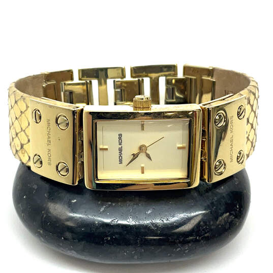 Designer Michael Kors MK-2132 Gold-Tone Rectangle Dial Analog Wristwatch image number 1