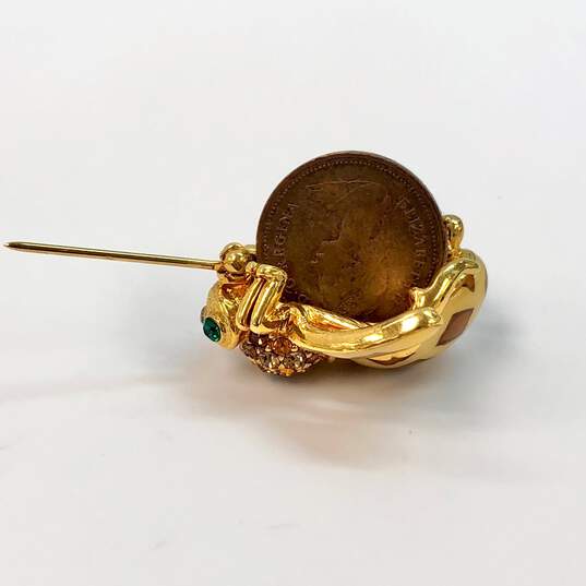 Designer Joan Rivers Gold-Tone Green Stone Honey Bee Fashionable Brooch image number 4