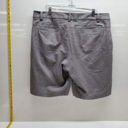 Lululemon Grey Shorts Men's Size US 38 alternative image