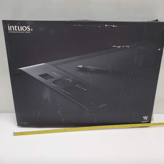 Intuos Professional Pen Tablet, in Box, Untested, Parts/Repair image number 5