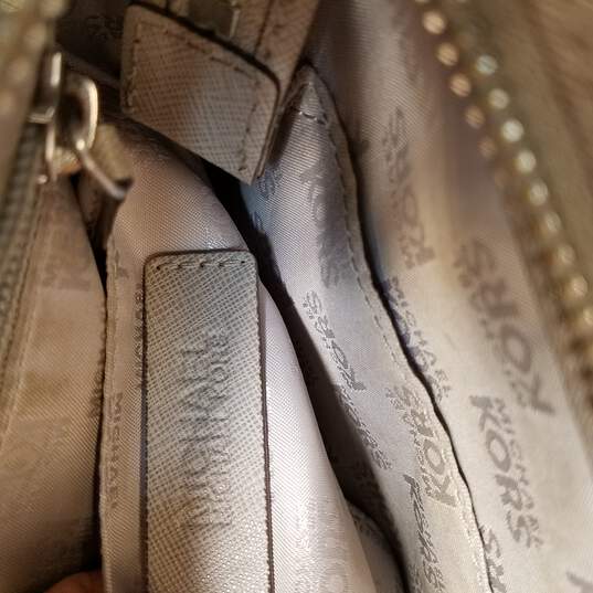 Buy the Michael Kors Jet Set Travel Large Saffiano Messenger Bag Grey