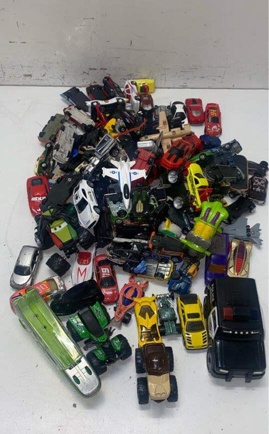 Lot of Assorted Die Cast Toys Cars image number 5
