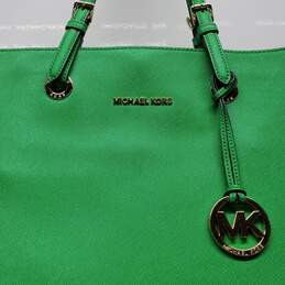Hover to zoom Have one to sell? Sell it yourself Michael Kors Bright Green Large Shoulder Tote Bag w/ Gold Medallion alternative image