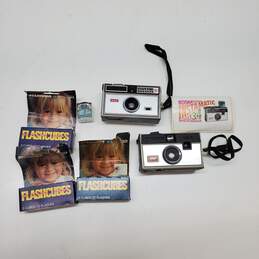 Lot of 2 Kodak Instamatic Cameras with 10 Flash Cubes Insta 104 & 134 Untested alternative image