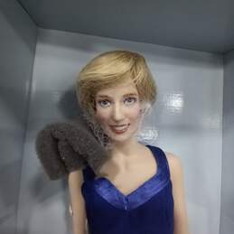 The Franklin Mint Diana Princess of Wales Porcelain Portrait Doll alternative image