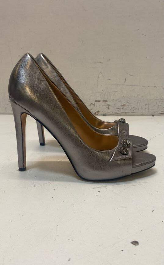 Badgley Mischka Simba II Leather Heels Silver 7.5 image number 1