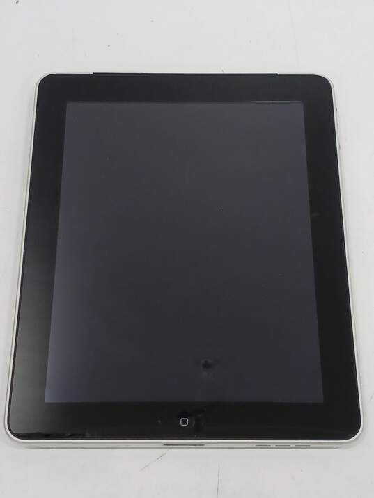 Apple iPad Model MC825LL image number 1