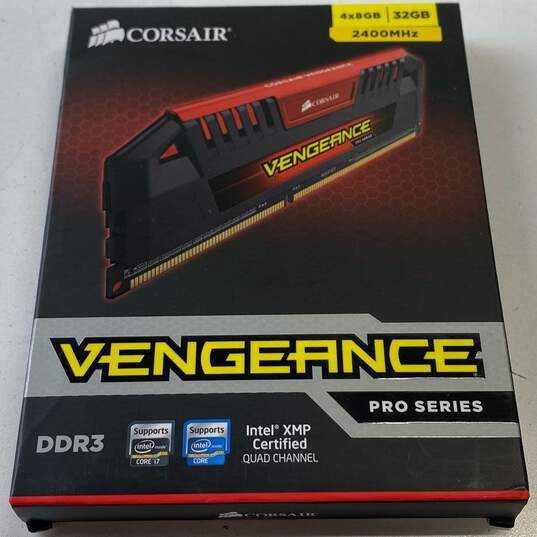 Corsair Vengeance Pro Series DDR3 RAM 4x8GB 32GB 2400MHz image number 1