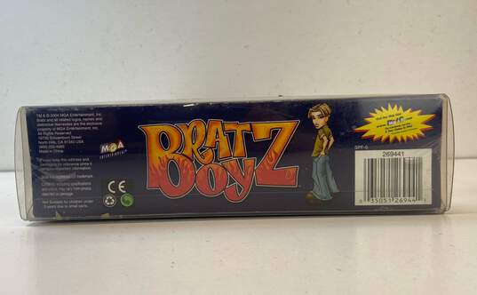 Bratz Boyz Boys The Funk Out! Fashion Collection Cameron Doll Figure image number 5