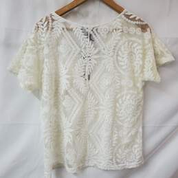 Romeo & Juliet Couture Cream Color Short Sleeves Lace Blouse Shirt Size L NWT alternative image