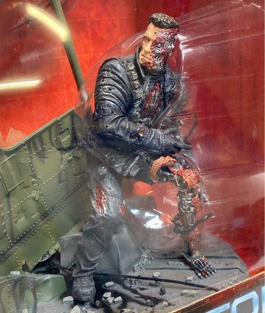 McFarlane Toys Terminator 3 Rise Of The Machines The End Battle Deluxe Boxed Set image number 3