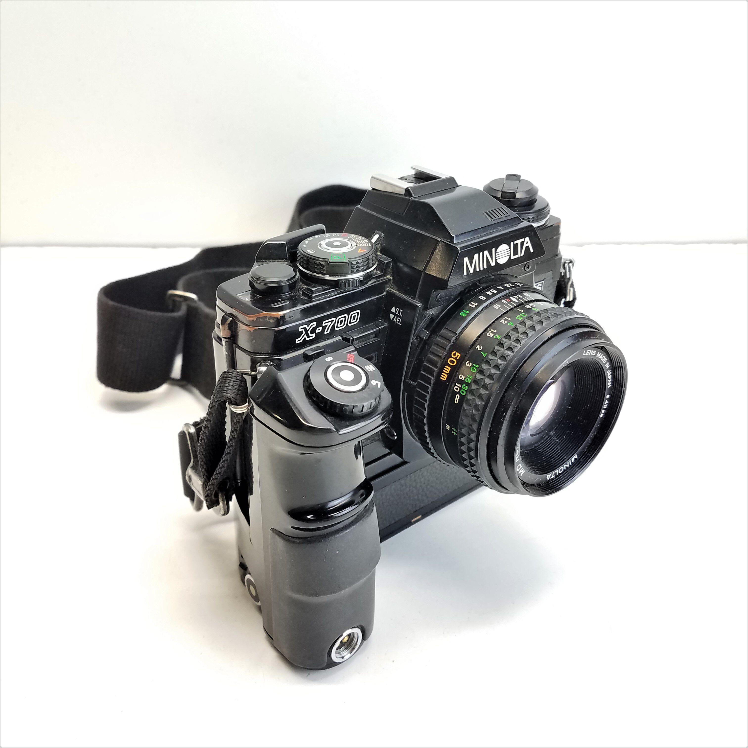 Minolta X-700 35mm SLR Camera with 50mm f1.7 Lens and Motor Drive