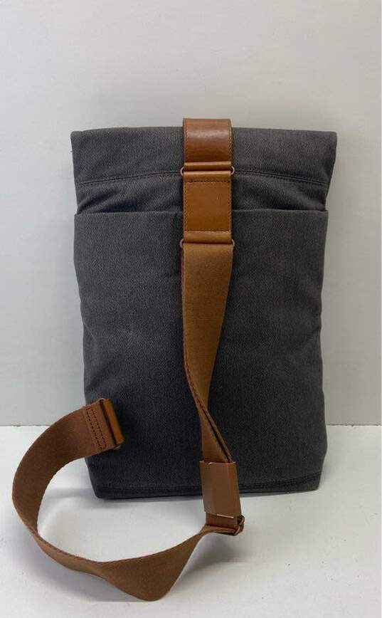 Incase Gray Canvas Tablet Laptop Sling Backpack Bag image number 2
