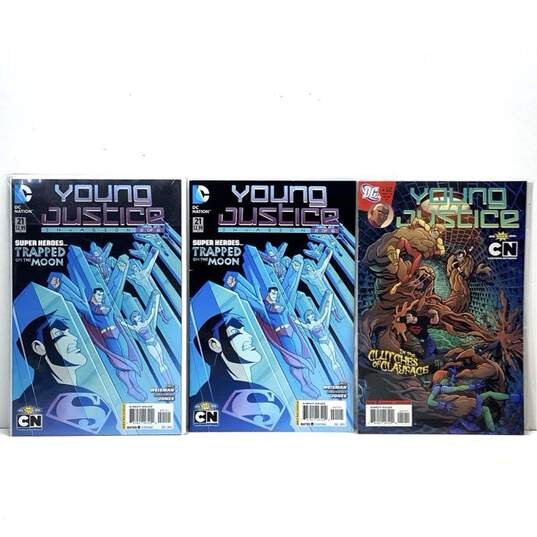 DC Young Justice Comic Books image number 3