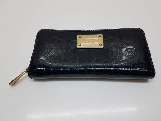 Buy the Michael Kors Black Patent Leather MK Logo Embossed Full Zip Around  Wallet | GoodwillFinds
