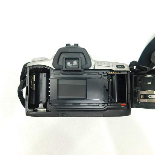 Minolta Maxxum STsi Film Camera W/2 Lenses and Bag image number 8
