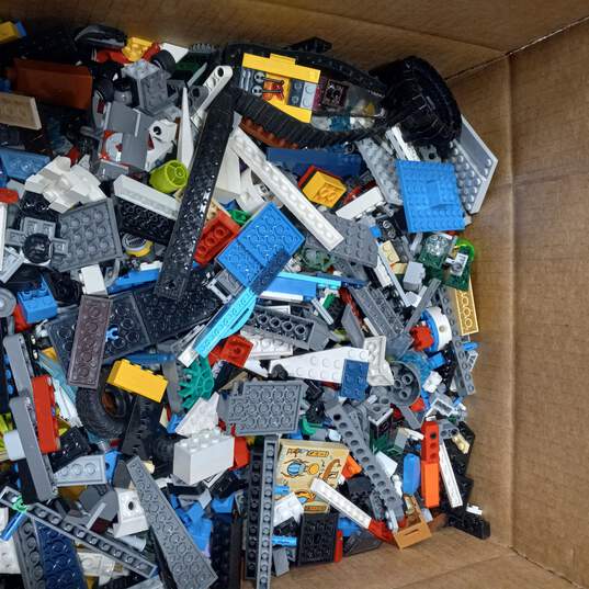 9Lbs Bundle of Assorted Toy Building Blocks image number 1