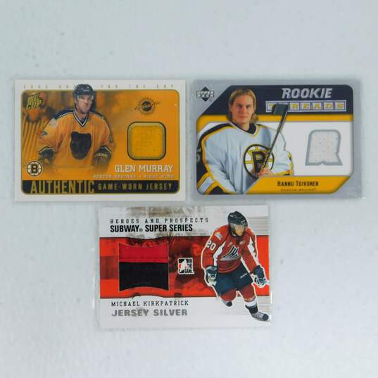 5 Game Used Hockey Memorabilia Trading Cards image number 4