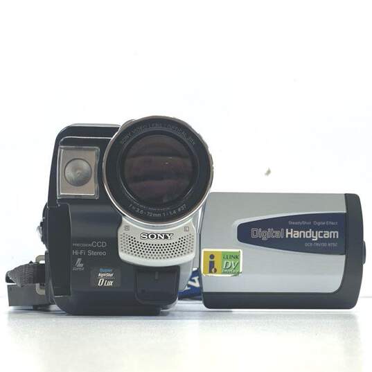 Sony Handycam DCR-TRV130 Digital8 Camcorder w/ Accessories (For Parts or Repair) image number 2