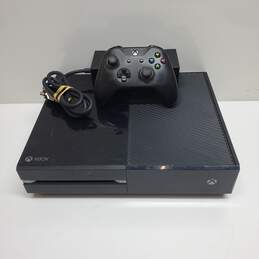 #1 Microsoft Xbox One 500GB Console Bundle with Games & Controller alternative image