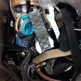 8.30lbs. Bundle of Assorted Watches