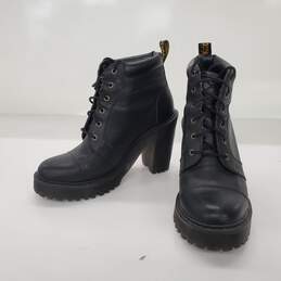 Dr. Martens Women's 'Averil' Black Leather Heeled Ankle Boots Size 7