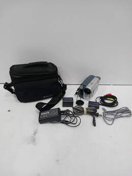 Sony DCR-TRV460 Digital 8 Handycam Camcorder with Accessories in Case