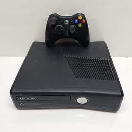 Microsoft Xbox 360 Slim 250GB Console Bundle with Controller & Games #7 alternative image