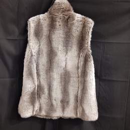 Kristen Blake Women's Gray Faux Fur Vest Size M alternative image