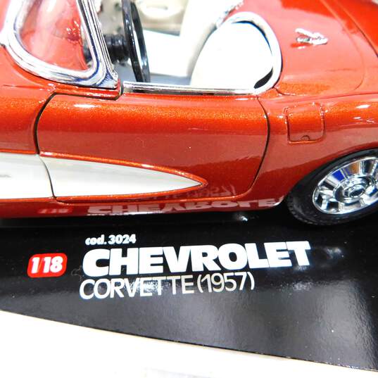 1957 Chevrolet Corvette Burago Brand  Diecast Model 1:18 image number 3