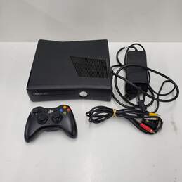 Xbox 360 S 250GB with Controller Bundle