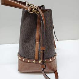 Michael Kors Mercer Gallery Medium Convertible Bucket Shoulder Bag alternative image