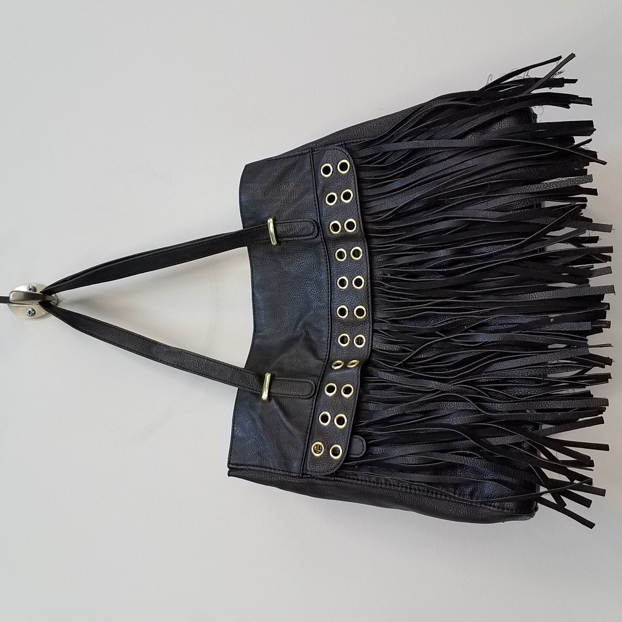 Steve Madden fringe bag, Women's Fashion, Bags & Wallets, Beach Bags on  Carousell