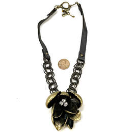 Designer Fossil Gold-Tone Leather Link Chain Flower Shape Pendant Necklace alternative image