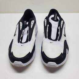 Nike Airmax Black & White Sneakers Size 8.5 alternative image
